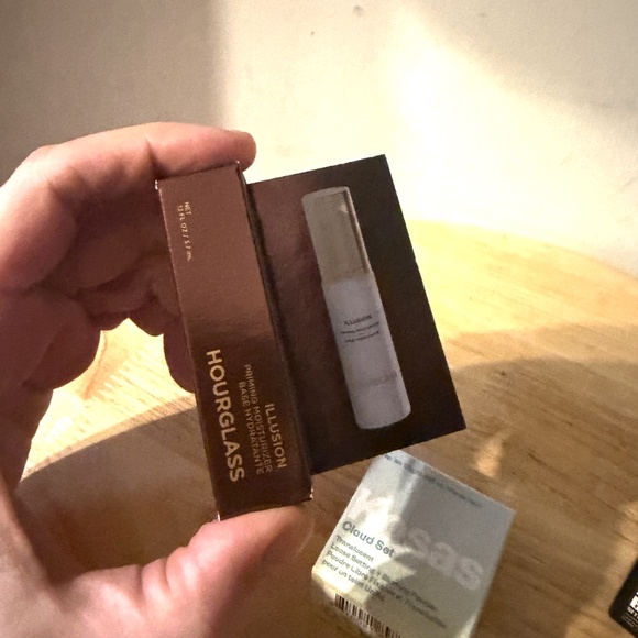 Set of three face products Hourglass Kossas Huda Beauty mini trial sizes NWT - Picture 2 of 6